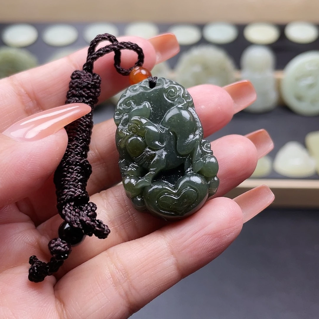 颈饰未镶嵌和田玉