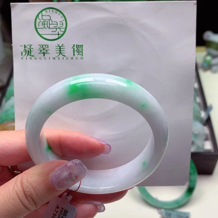 翡翠手镯未镶嵌55