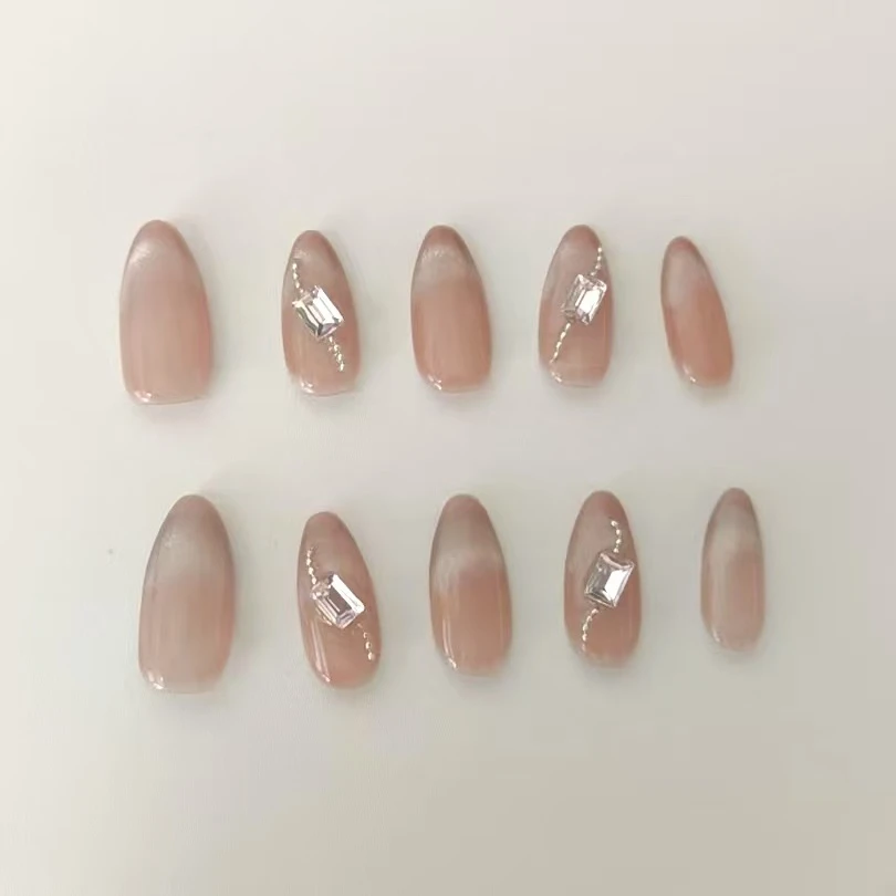 冰透裸粉渐变叠加水钻 高级清冷氛围感 日常通勤 显白法式轻奢款