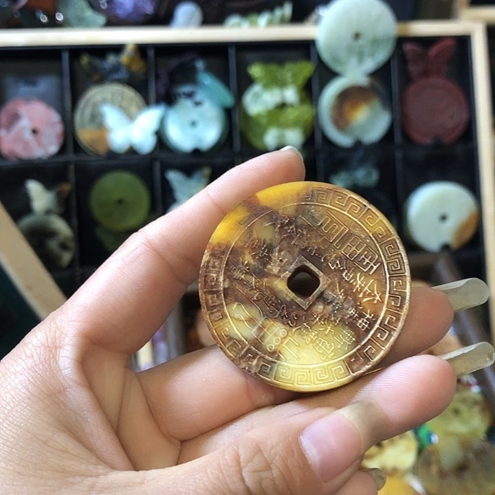 岫玉未镶嵌岫玉挂件