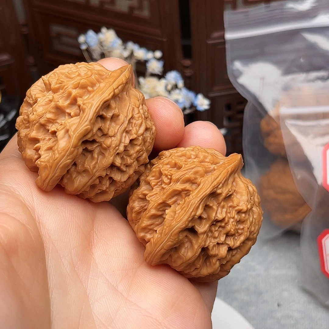 把件文玩核桃盘龙虎