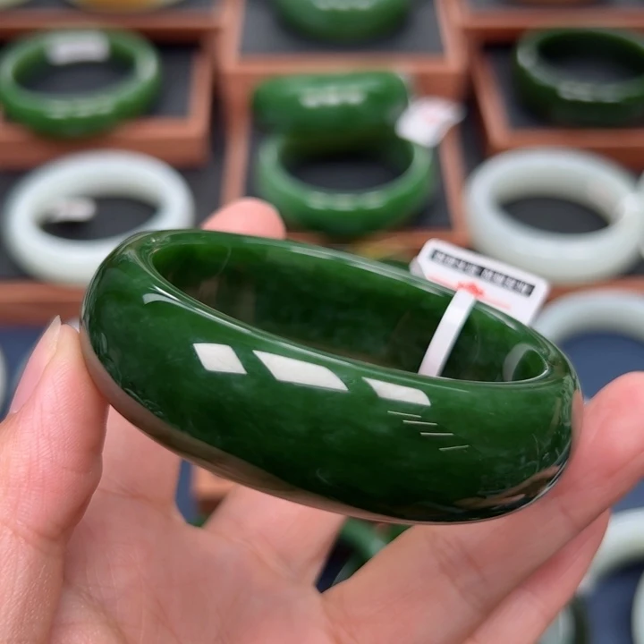 未镶嵌手镯和田玉（碧玉）5859