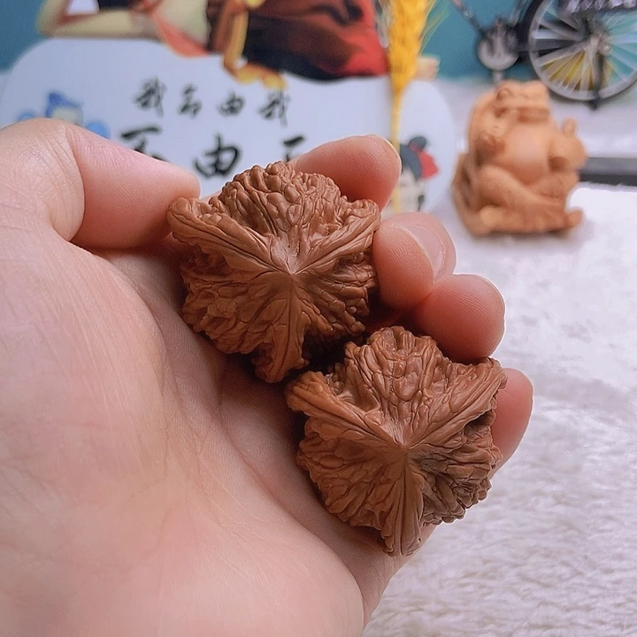 吊坠文玩核桃还**.三棱