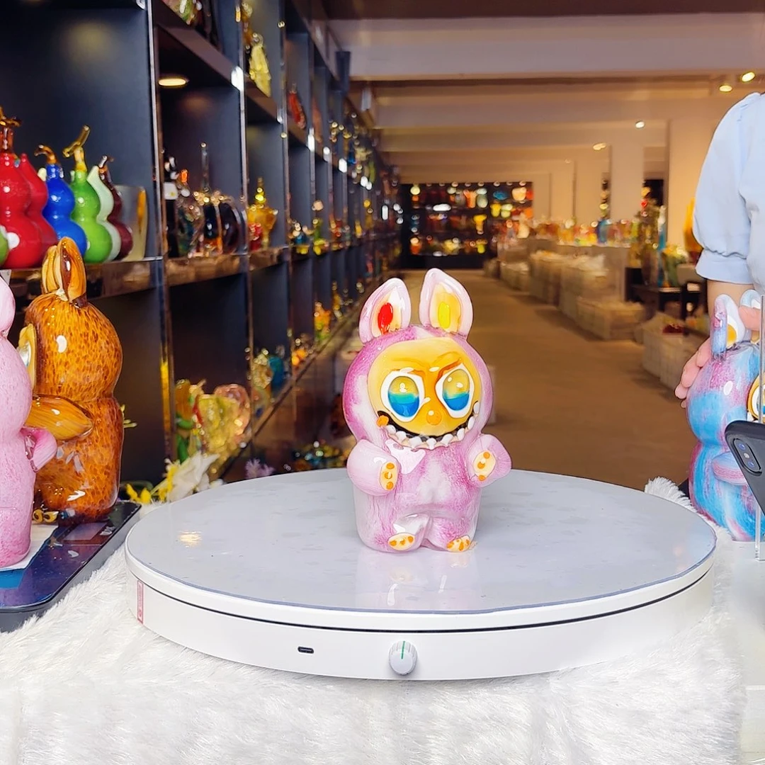 L***n琉璃手工艺品琉璃岛上有个叫小白