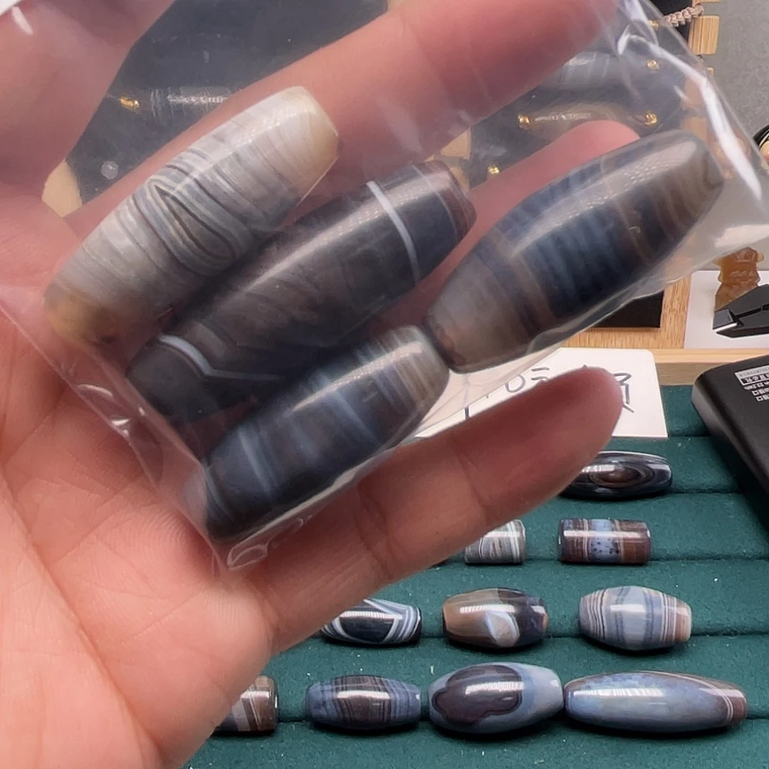 T***A玛瑙/玉髓未镶嵌锁骨