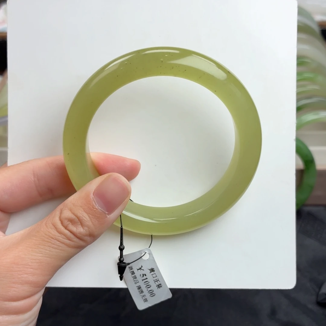 和田玉未镶嵌手镯-冰底转猫黄口点墨飘53号