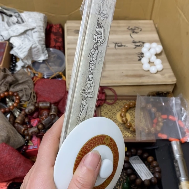 瓷片哈中古工艺品一件