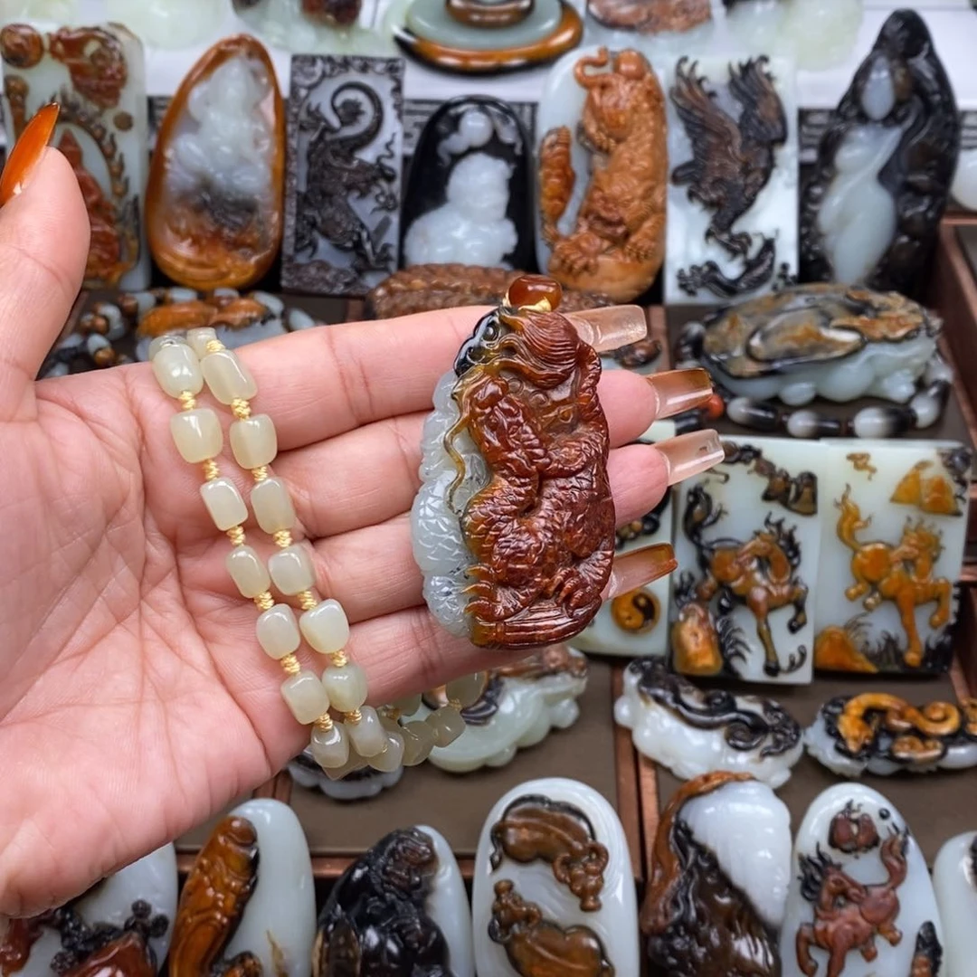 颈饰未镶嵌和田玉