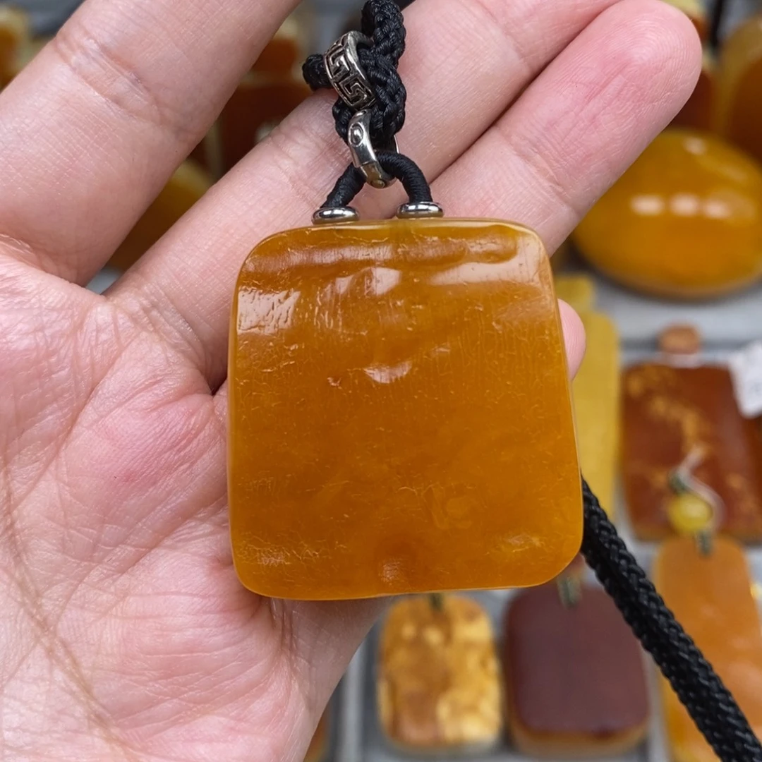 琥珀未镶嵌珠宝奇石