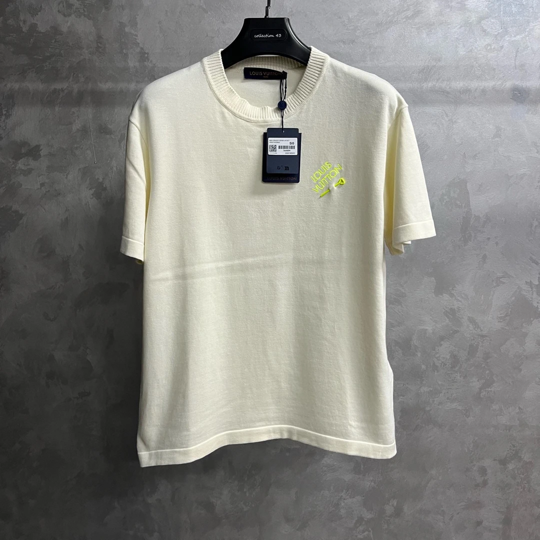 99新 LouisVuitton/路易威登 白色字母刺绣圆领套头直筒短袖T恤/s