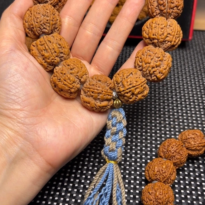 金刚菩提手串倾****。27六瓣