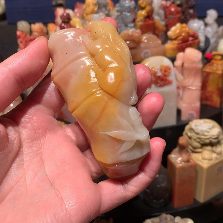 寿山石印石手把件