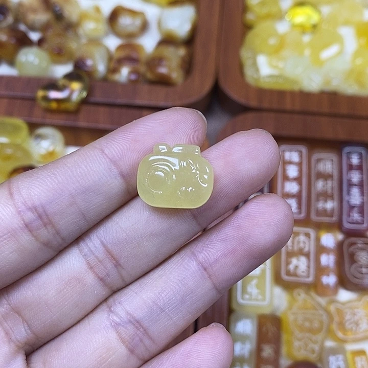 橄榄核吊坠照相机130