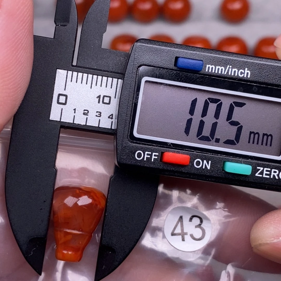 南红玛瑙未镶嵌配饰瑕疵