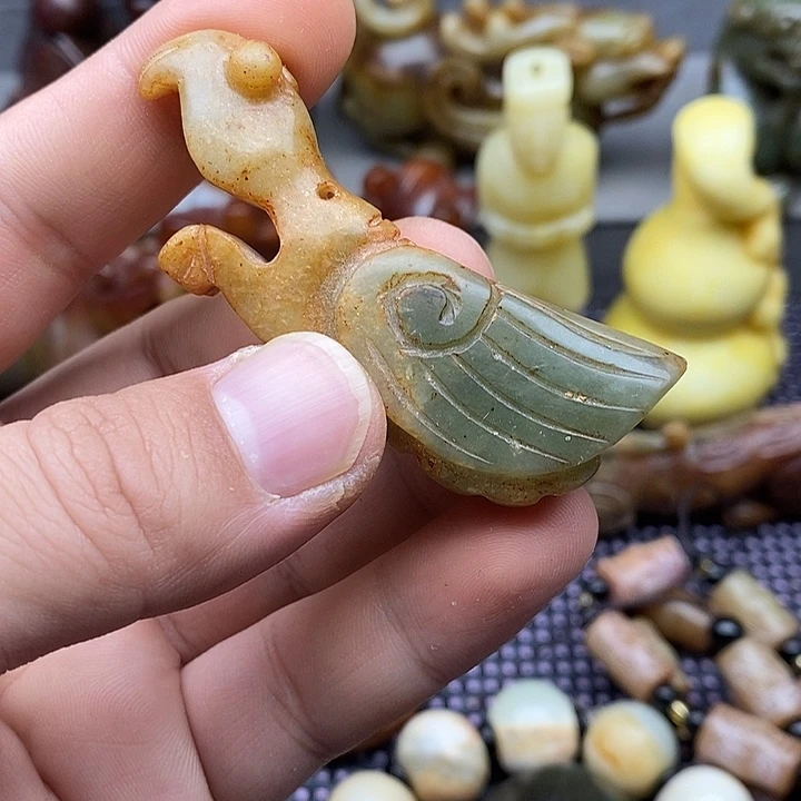 未镶嵌蛇纹石玉颈饰