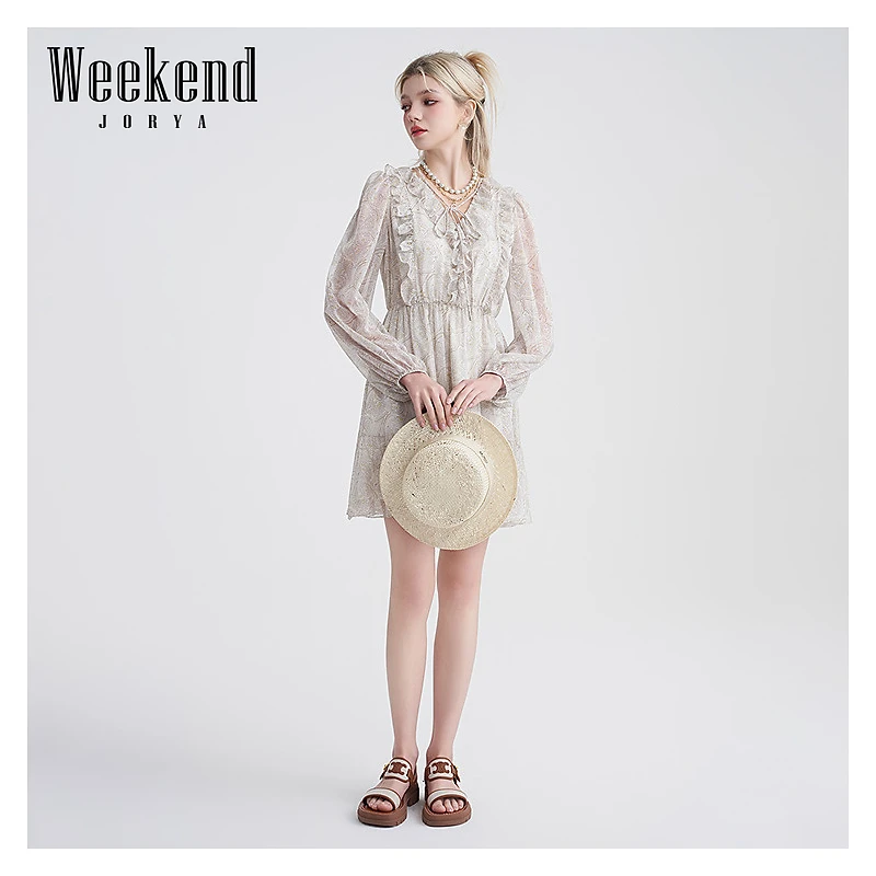 卓雅周末24夏季新款V领系带荷叶边长袖A字印花雪纺连衣裙EJWEBC08