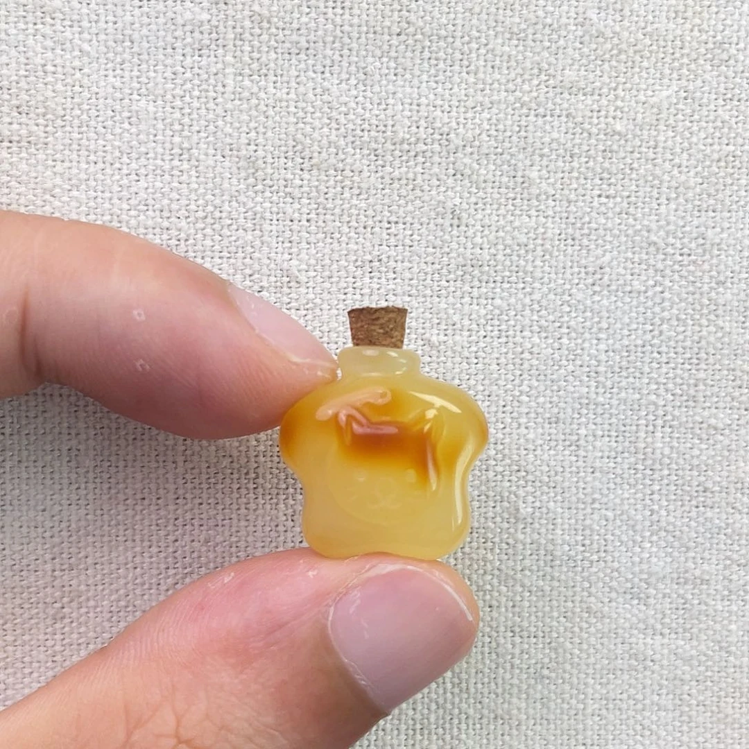 裸石琥珀未镶嵌狐狸许愿瓶