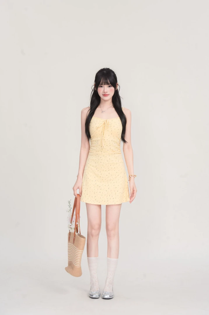 【甜心可可】奶黄色纯欲碎花甜美修身显瘦吊带夏季气质连衣裙5C1303