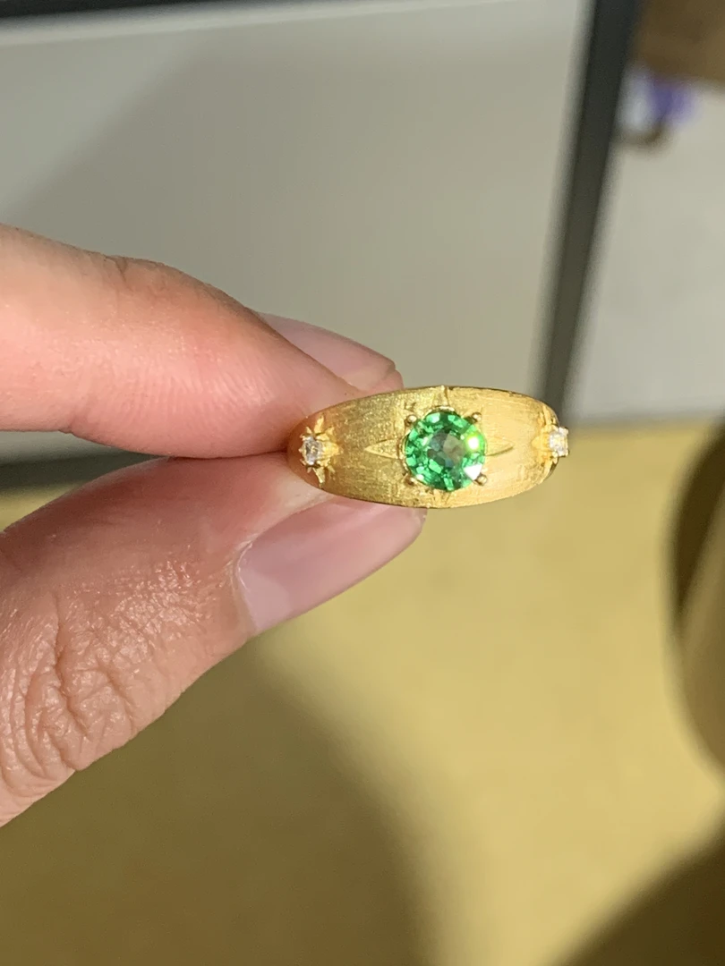 石榴石沙弗莱戒指 裸石0.62ct