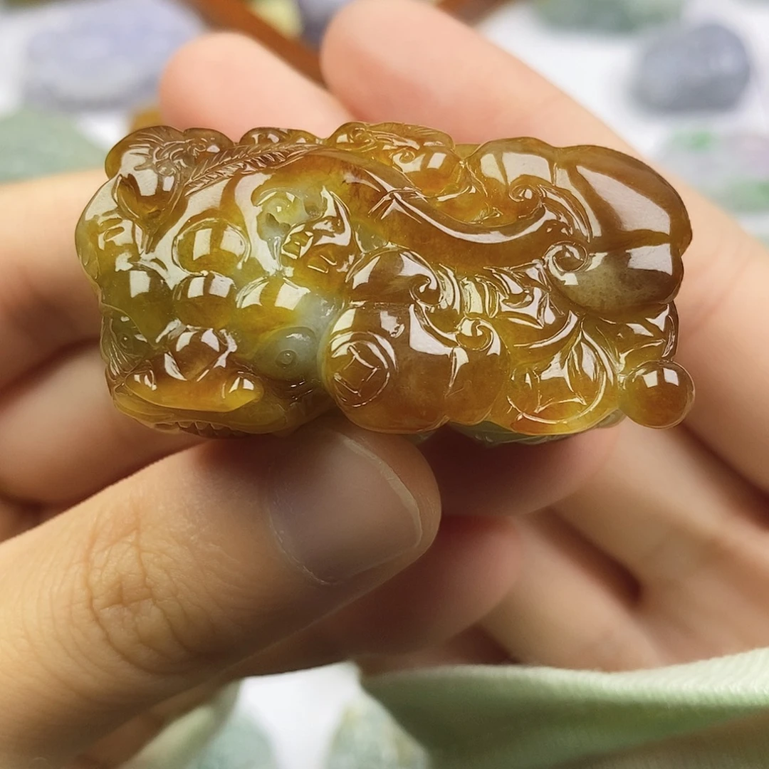 颈饰未镶嵌翡翠貔貅