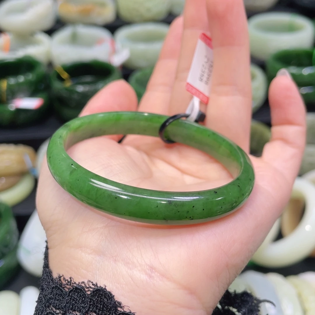 未镶嵌手镯和田玉5