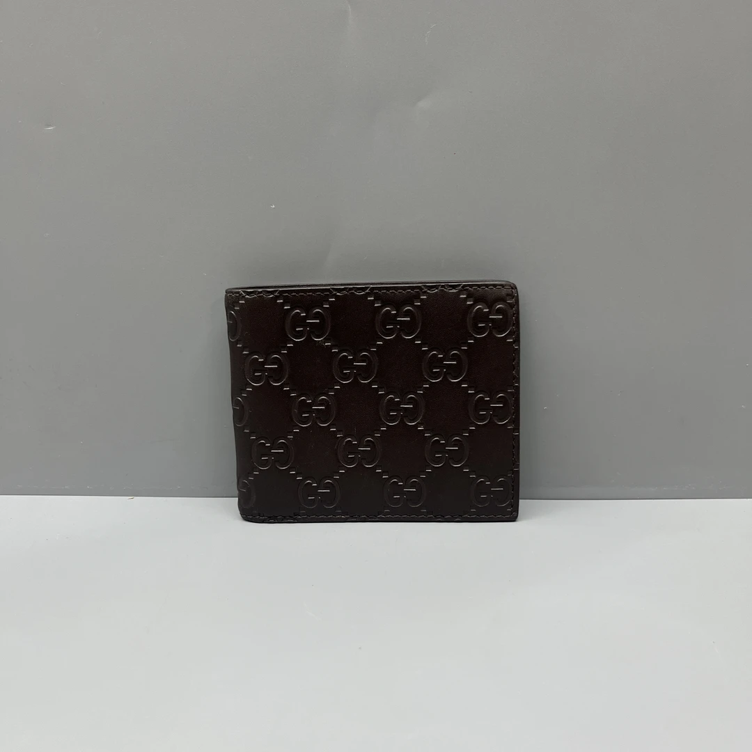 95新 GUCCI/古驰 棕色压花短款对折钱包 尺寸11*9 SV16674