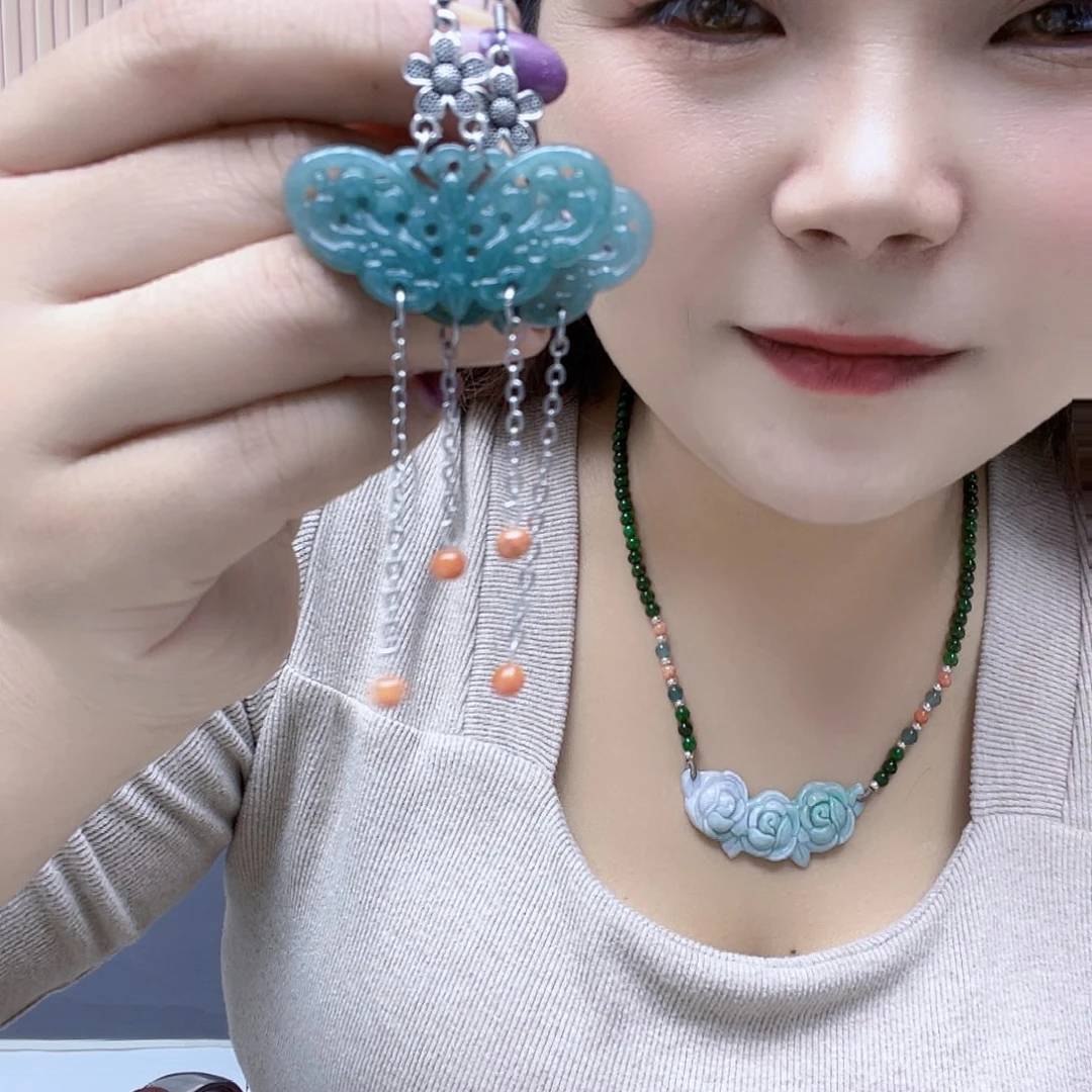 翡翠未镶嵌颈饰耳坠