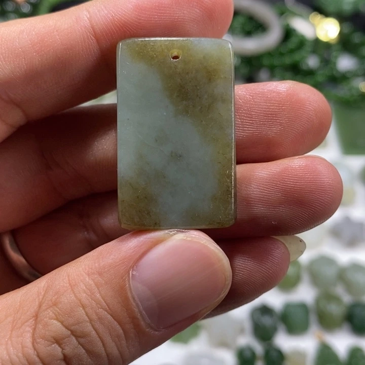 和田玉未镶嵌车挂