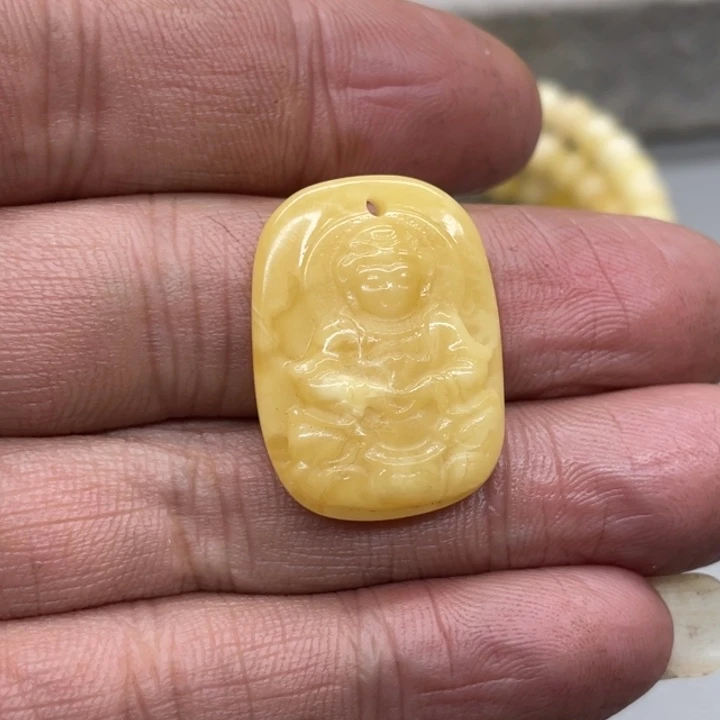 琥珀未镶嵌裸石挂件