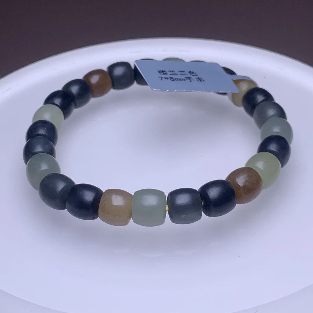 D1977珠宝玉石精选和田玉手串