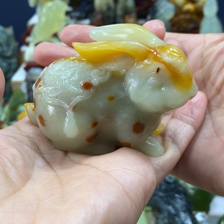 未镶嵌蛇纹石玉珠宝奇石