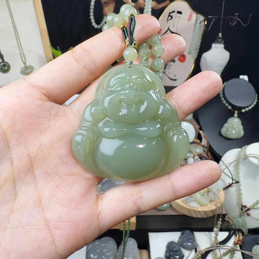 毛***儿和田玉未镶嵌颈饰
