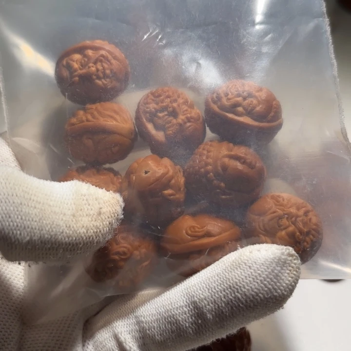 一***，橄榄核手串/手链国王料特价罗汉福利