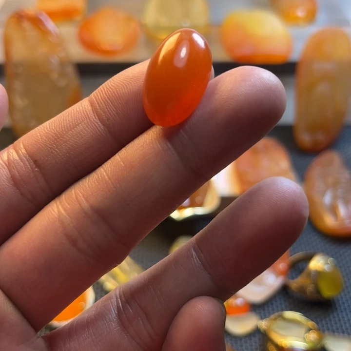 石英质玉未镶嵌颈饰用****3