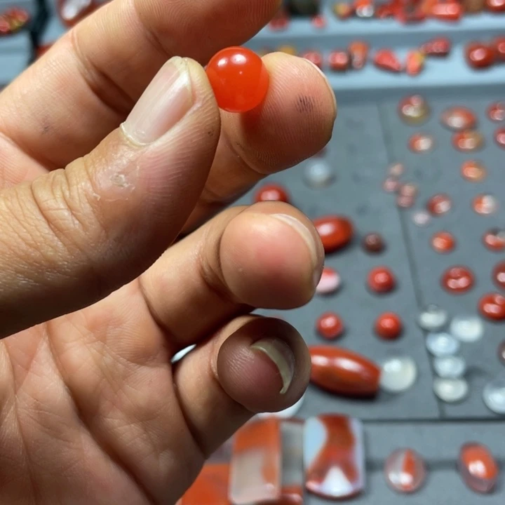 南红玛瑙圆珠未镶嵌