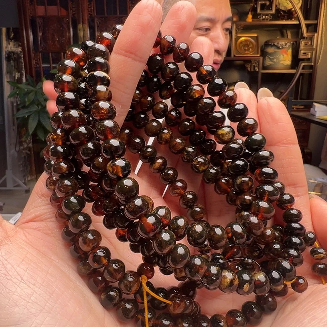 琥珀未镶嵌裸石抚顺琥珀20479八多样性发其一