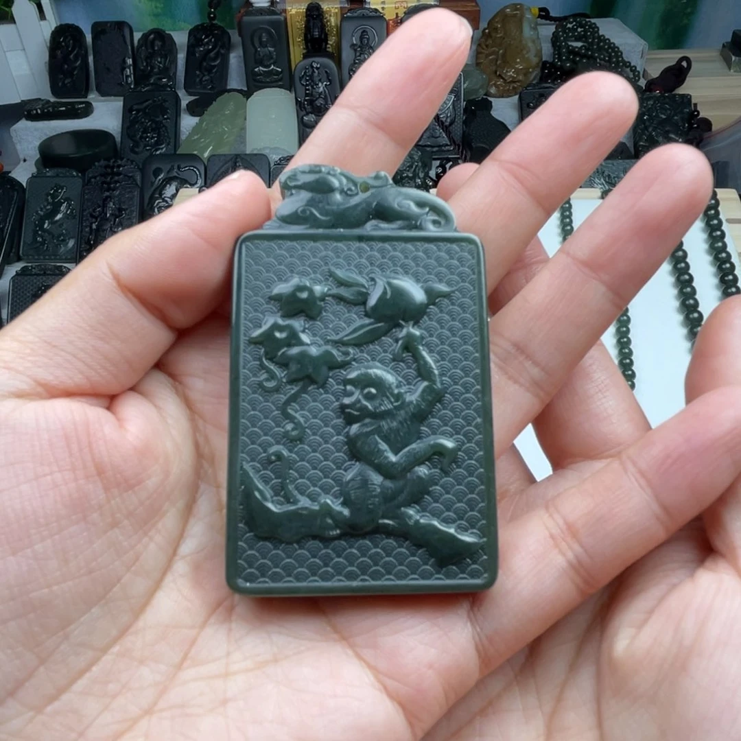 颈饰未镶嵌和田玉清*