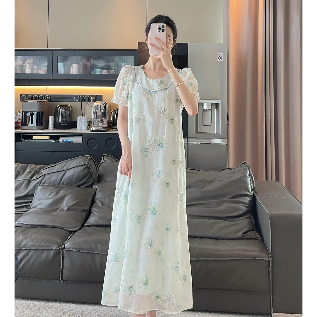Zwinnie/詹维尼【刺绣连衣裙】慵懒版遮肚子显瘦连衣裙 GYS202573