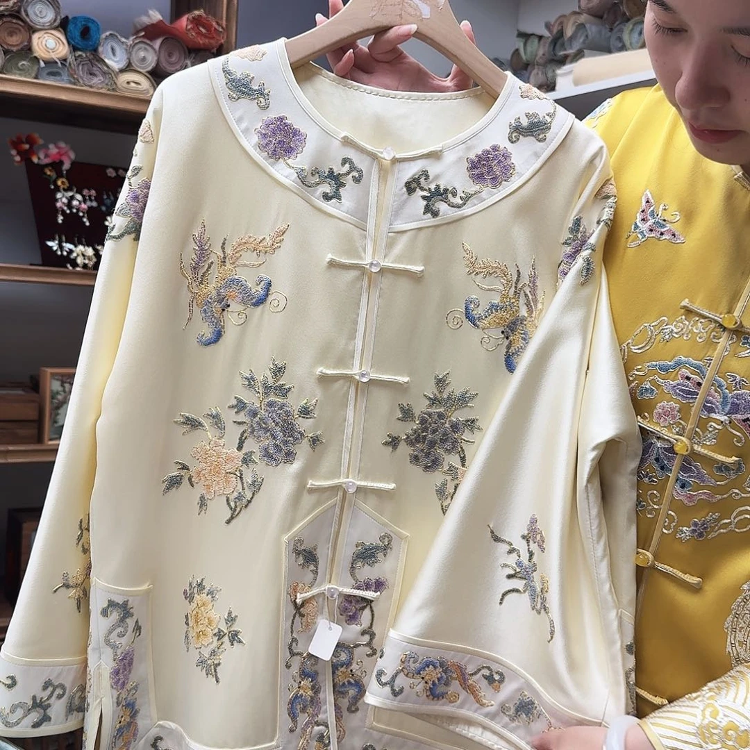 8号真丝重缎刺绣太太服