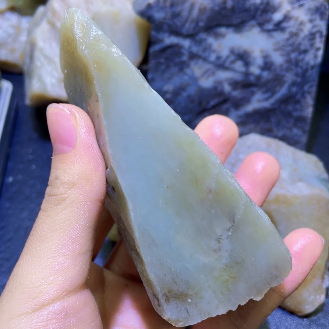 和田玉未镶嵌珠宝半成品