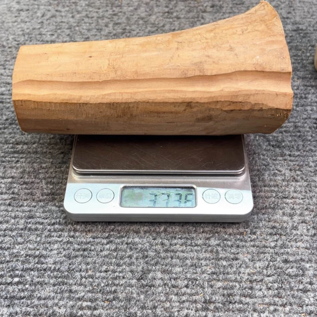 【闪购商品】檀香木正区老山檀香666666