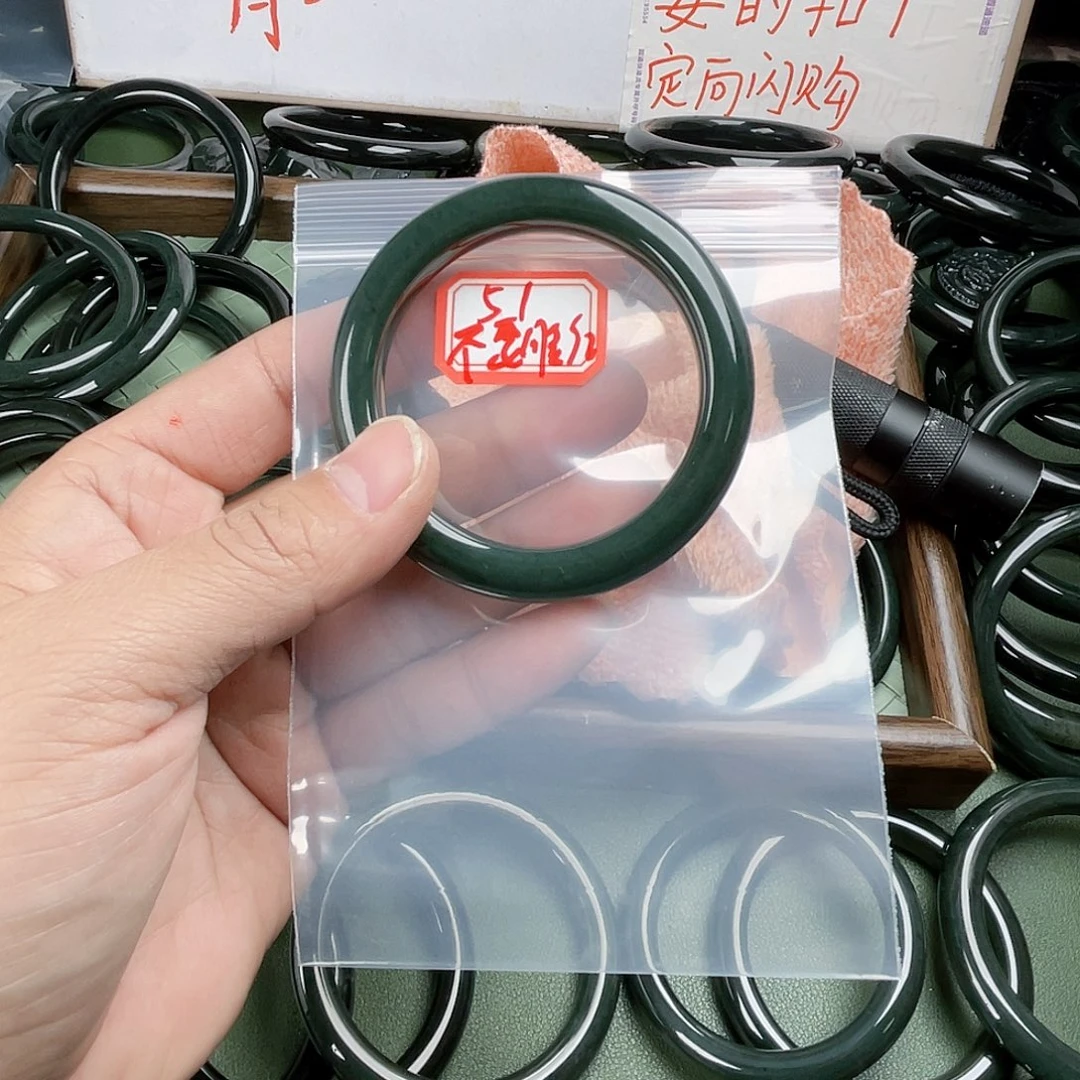 不***了和田玉未镶嵌手镯