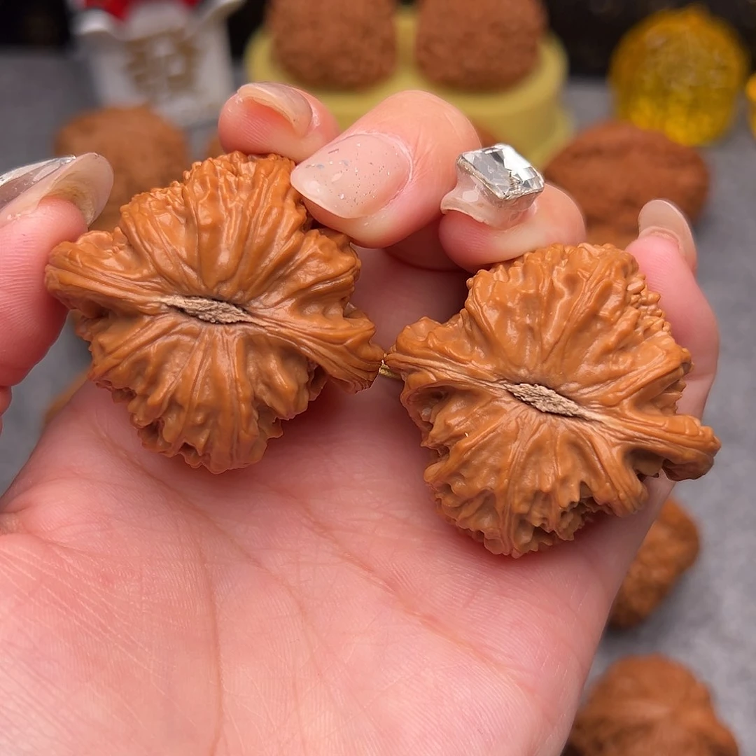 把件文玩核桃毕业精品精配球白42全品卡姿兰大眼睛