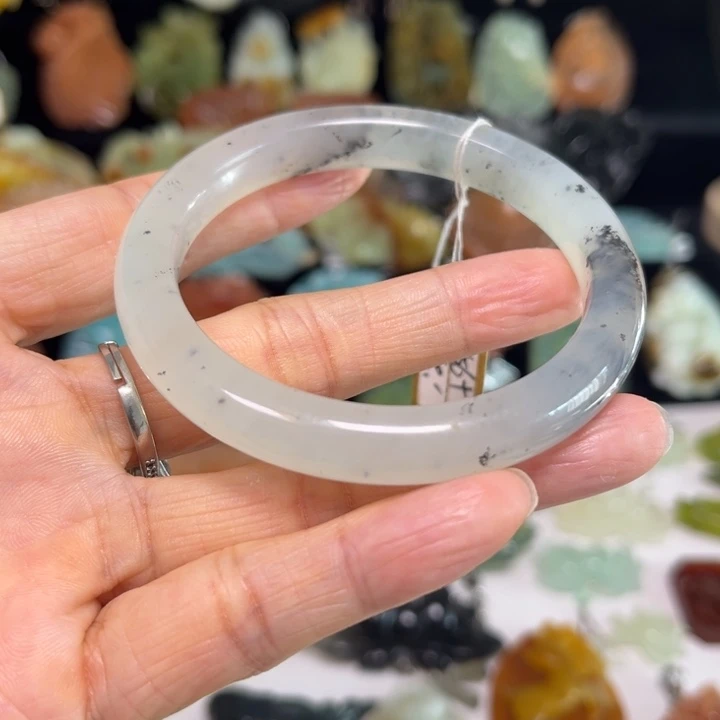 蛇纹石玉未镶嵌吊坠(赠链)