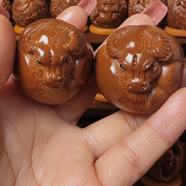 橄榄核把件莫***…扭转乾坤手把件41