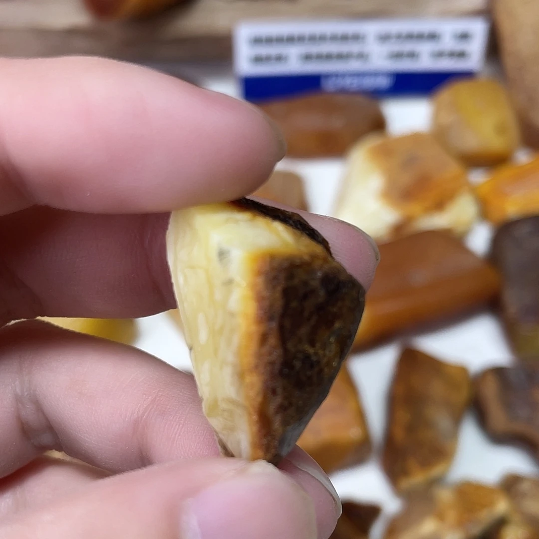 定制琥珀未镶嵌原矿琥珀