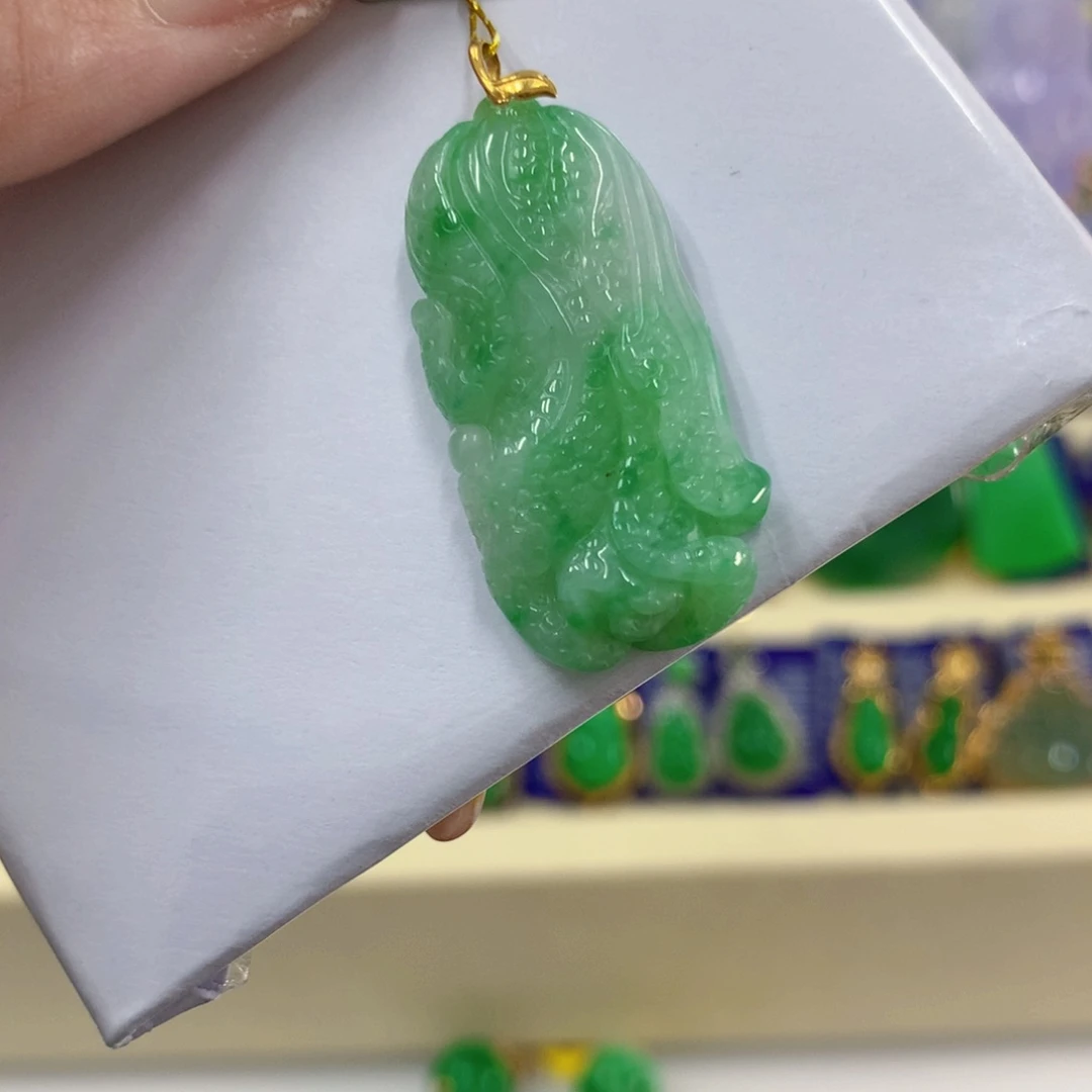 吊坠(不含链)18K金镶嵌翡翠