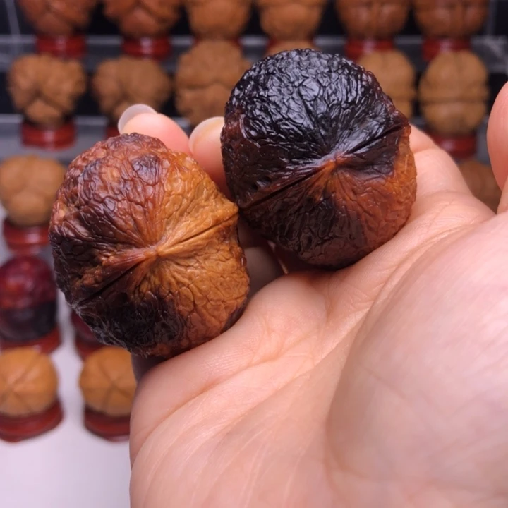 文玩核桃吊坠19熊猫彩元宝