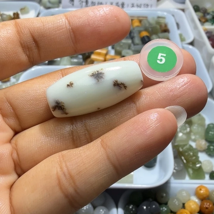 未镶嵌和田玉珠宝半成品