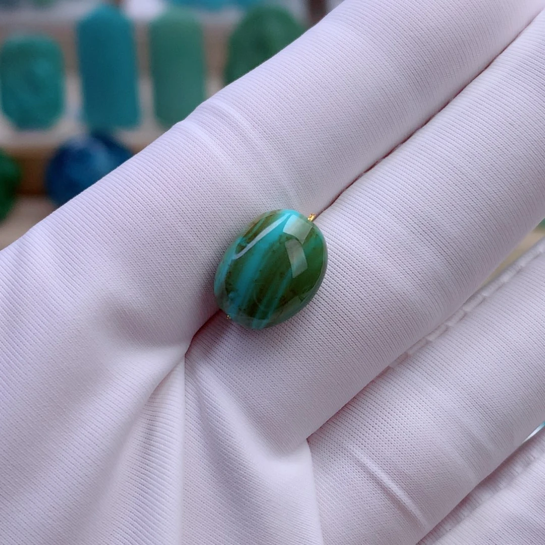 绿松石未镶嵌挂件